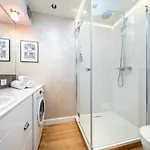 Golden With Air Condition By Your Freedom Appartement