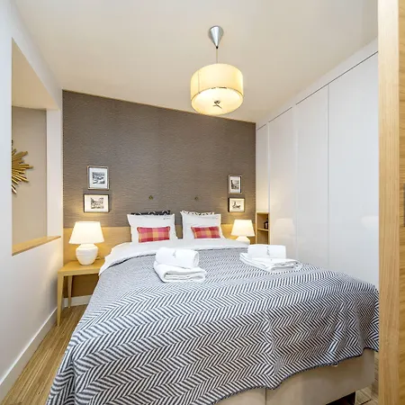 Golden With Air Condition By Your Freedom Apartment Warsaw